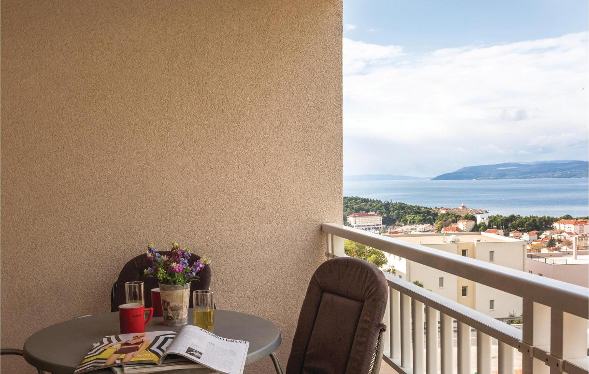 Stunning Apartment In Makarska With Wifi ภายนอก รูปภาพ